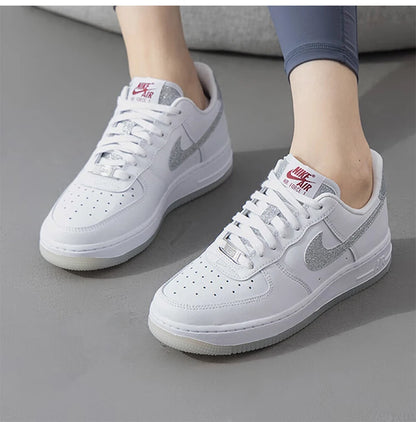 Sneakers casual minimaliste classiche da donna Nike, nuove e originali, HQ3461-191