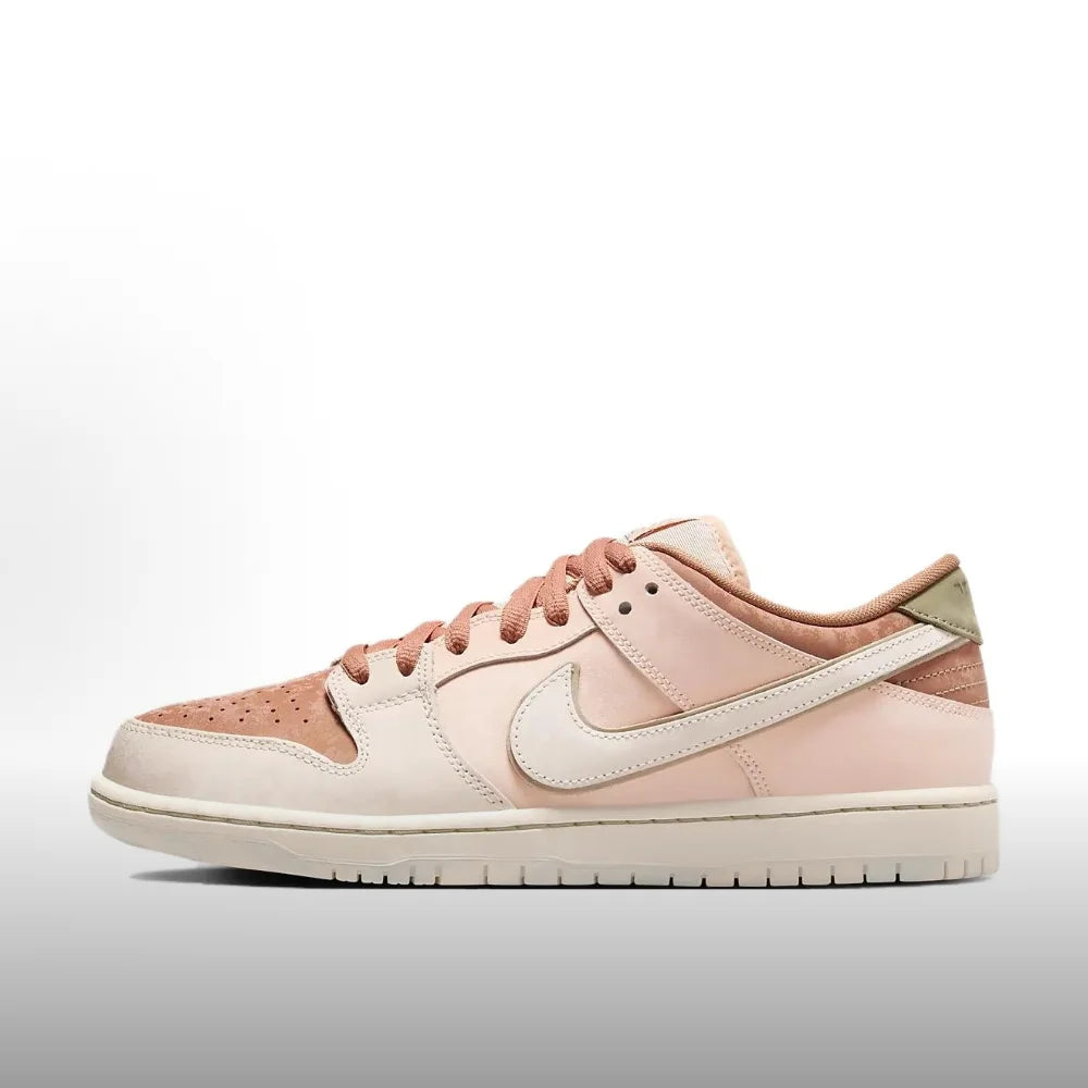 Nike Dunk SB Unisex Skateboarding Shoes Classic Retro Style Padded Collar BQ6817-302