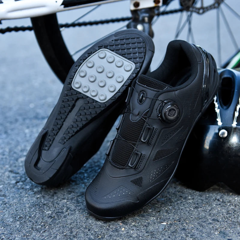 2026 New Men's Non - Slip Breathable Lock - Type Mountain Bike Cycling Shoes Durable Adjustable Outdoor Sports Footwear