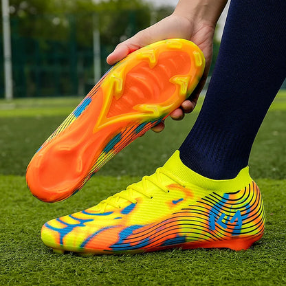 Nuevas zapatillas de fútbol para hombre, botas para césped exterior, tacos antideslizantes de alta calidad, caña alta y ligeras para niños, modelo superventas