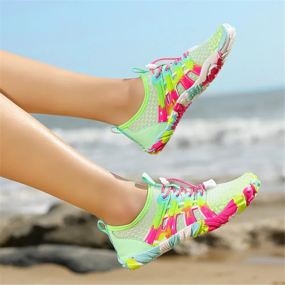 Men's and women's water shoes, upstream wading swimming barefoot five-finger aqua shoes, colorful beach seaside light unisex sneakers new