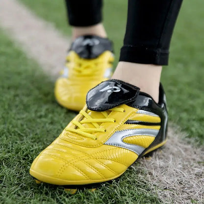 Hommes Football bottes de Football athlétique enfants chaussures de Football nouveau cuir haut mâle crampons formation Football baskets Sport