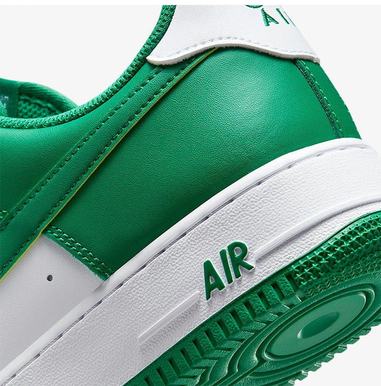 Nike Authentic Air Force 1 miesten matalavartiset, hengittävät ja kulutusta kestävät urheilukengät FJ4146-122