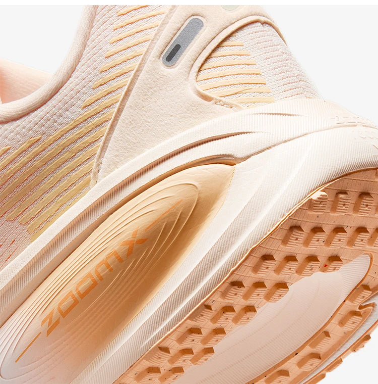 Nike Authentic Vomero 18 naisten matalavartiset, pehmustetut maantiejuoksukengät HM6804-800