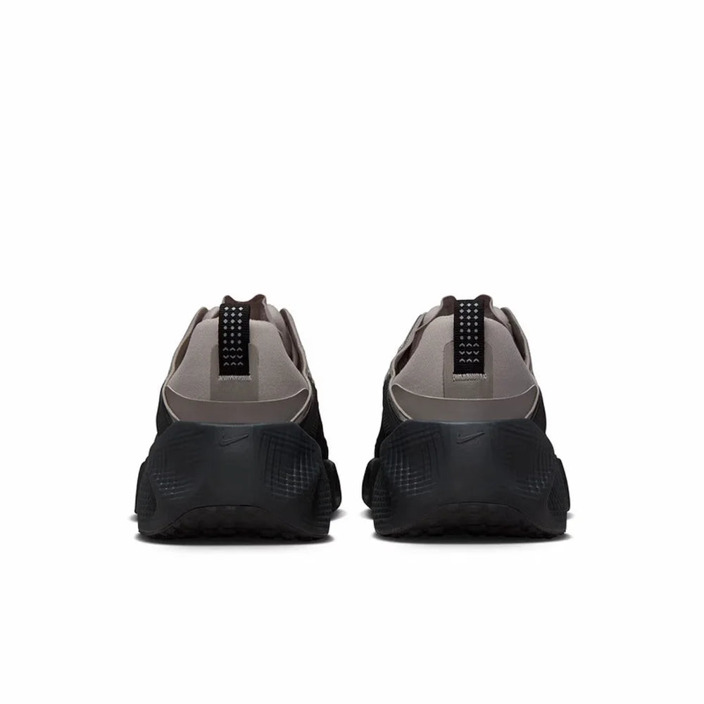 Sneakers da uomo Nike AVA ROVER — Sneakers versatili di ispirazione retrò con suola antiscivolo e ammortizzante resistente IM9327-001
