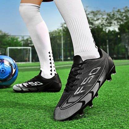 Chaussures de football pour jeunes, crampons pour terrain dur, fermeture à lacets, chaussures de football pour enfants, garçons et filles, chaussures d'entraînement pour activités de plein air.