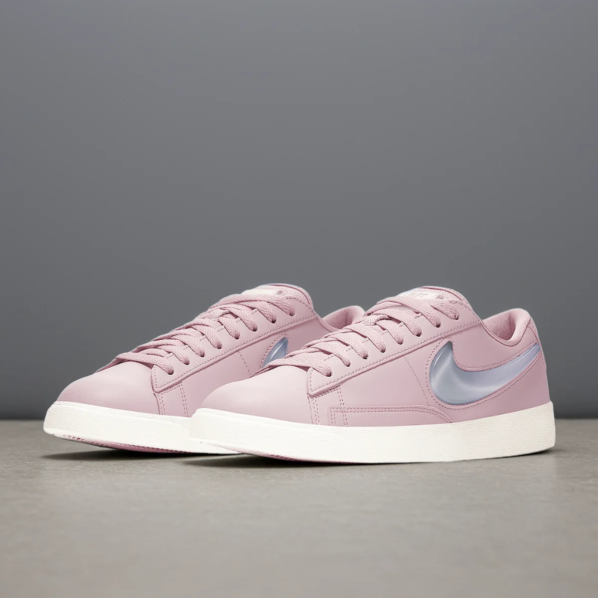 Nike Genuine Spring BLAZER LOW LX Γυναικεία παπούτσια με κορδόνια AV9371-500
