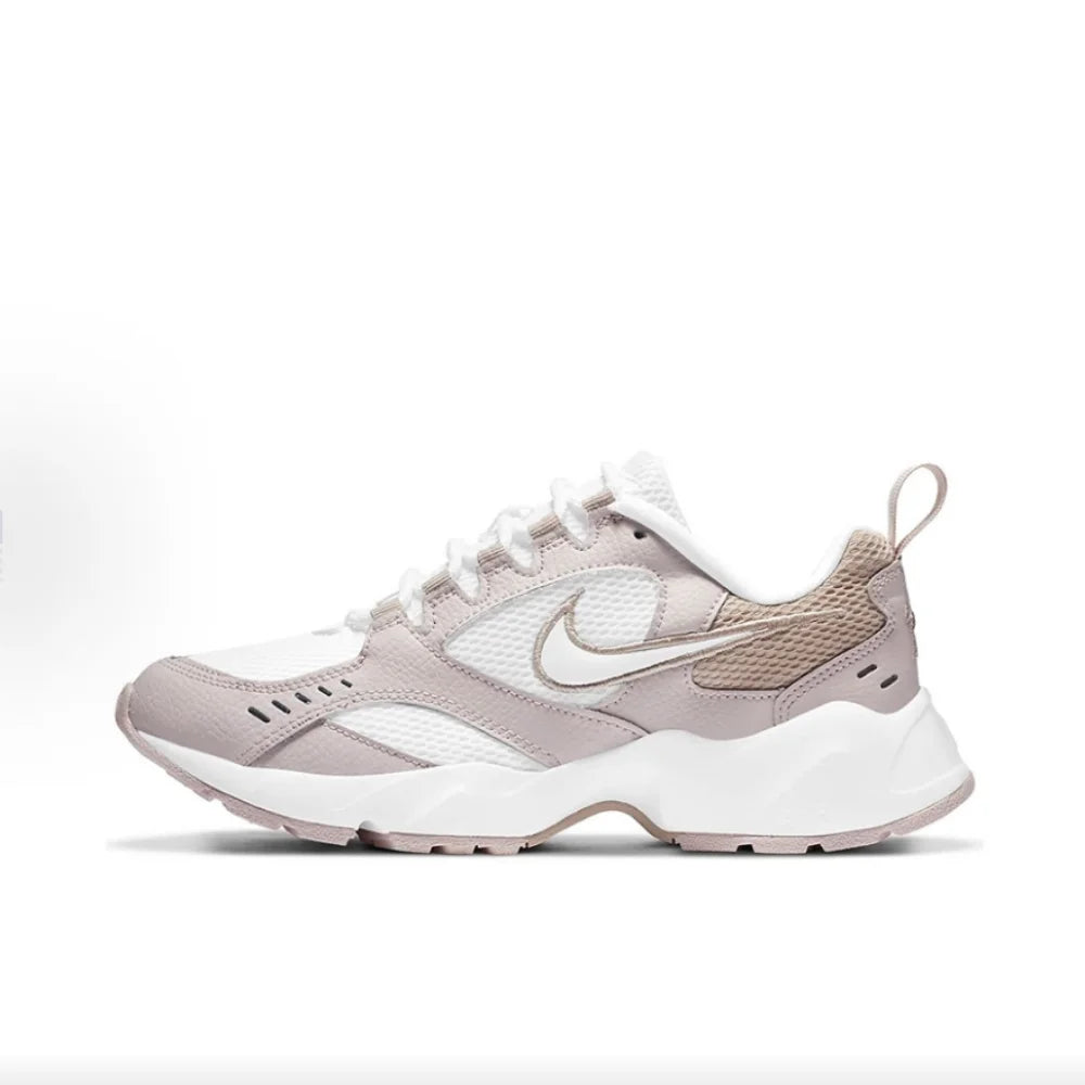 Nike Air Heights -naisten juoksukengät, ilmatyynyjousitus, mukavat, kevyet ja hengittävät päivittäiseen harjoitteluun CI0603-102
