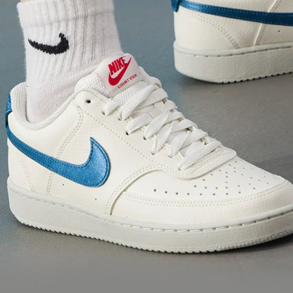 Autentiche sneakers Nike Court Vision Low da donna: minimaliste, versatili, da esterno, traspiranti e casual IM7799-133