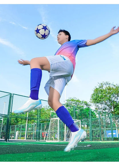 Nouvelles chaussures de football pour hommes, baskets de futsal très populaires, chaussures de football pour matchs sur gazon, entraînement, chaussures de football de haute qualité, crampons antidérapants, pour intérieur