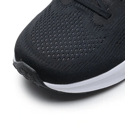 Originálne pánske bežecké tenisky NIKE QUEST 6