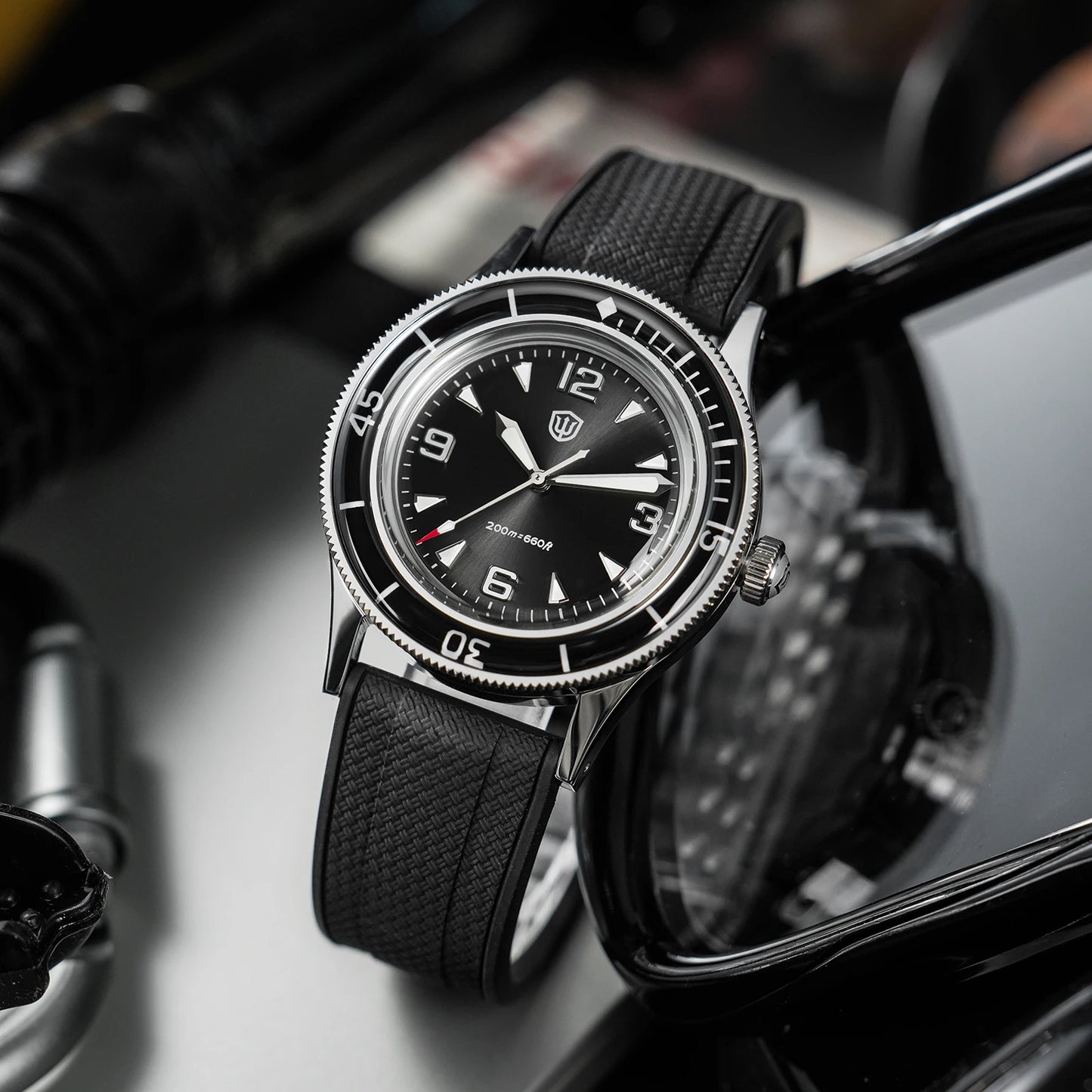 Watchdives WD50Q 38mm Watch Stainless Steel VH31 Sweep Seconds Quartz Movement Men Watches Bubble Sapphire Luminous Waterproof