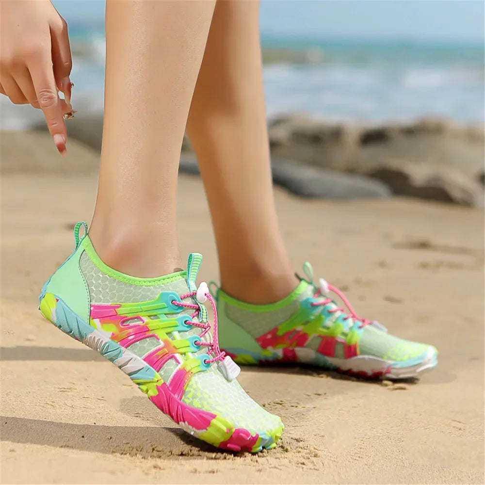 Men's and women's water shoes, upstream wading swimming barefoot five-finger aqua shoes, colorful beach seaside light unisex sneakers new