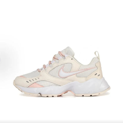 Nike Air Heights -naisten juoksukengät, ilmatyynyjousitus, mukavat, kevyet ja hengittävät päivittäiseen harjoitteluun CI0603-102