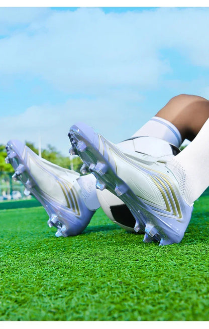 Nouvelles chaussures de football pour hommes, baskets de futsal, crampons de haute qualité, antidérapantes, chaussures de football d'intérieur, pour terrain synthétique, best-seller, montantes, pour extérieur