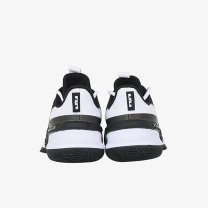 Nike Authentic Ambassador 13 LeBron Ambassador 13 miesten koripallokengät CQ9329-003