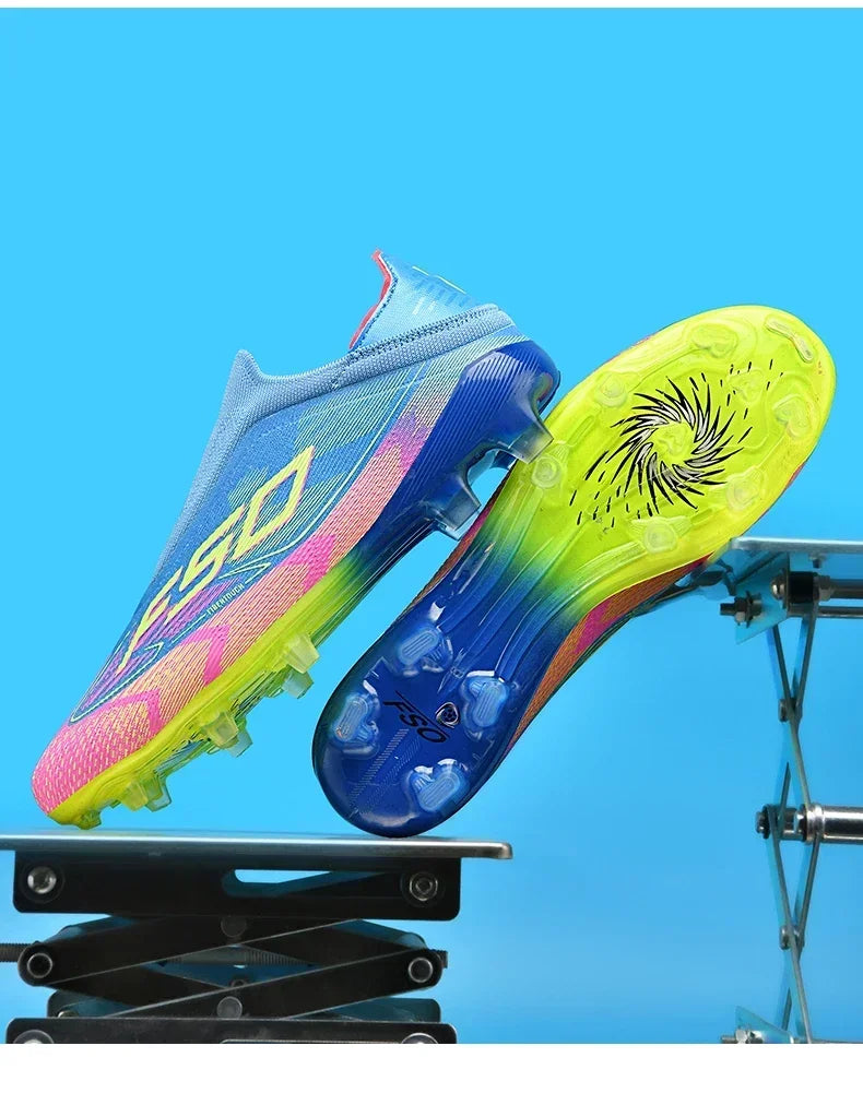 Nouvelles chaussures de football pour hommes, crampons de haute qualité, bottes de football pour terrain en herbe, idéales pour les matchs en extérieur, baskets légères mi-hautes, très vendues, antidérapantes, pour l'e
