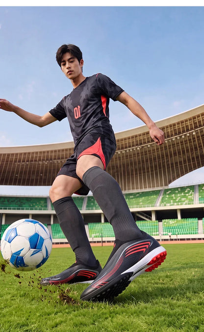 Nouvelles chaussures de football pour hommes TF/FG, chaussures de football professionnelles de haute qualité, chaussures de futsal unisexes pour femmes, vente chaude, crampons ultralégers, baskets.