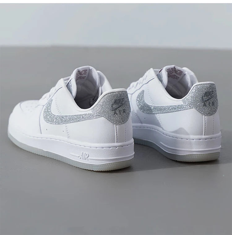 Sneakers casual minimaliste classiche da donna Nike, nuove e originali, HQ3461-191