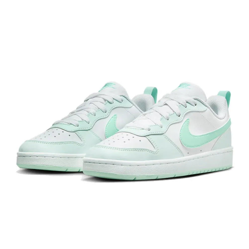 Nike COURT: sneakers da donna eleganti, versatili e comode: casual, antiscivolo, resistenti, nei colori bianco e verde menta FZ3539-100