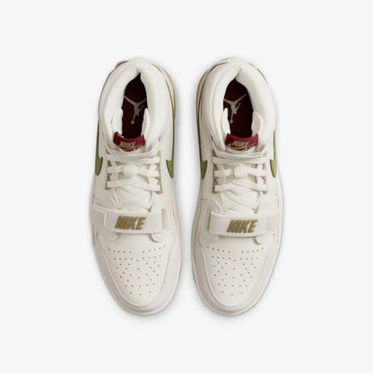 Nike:n aidot Air Jordan -miesten korkeavartiset, kestävät vapaa-ajan kengät HF0745-131