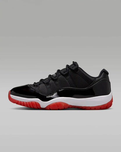 Jordan Air Jordan 11 Retro Low Bred, mukava ja monipuolinen koripallokenkä FV5121-006