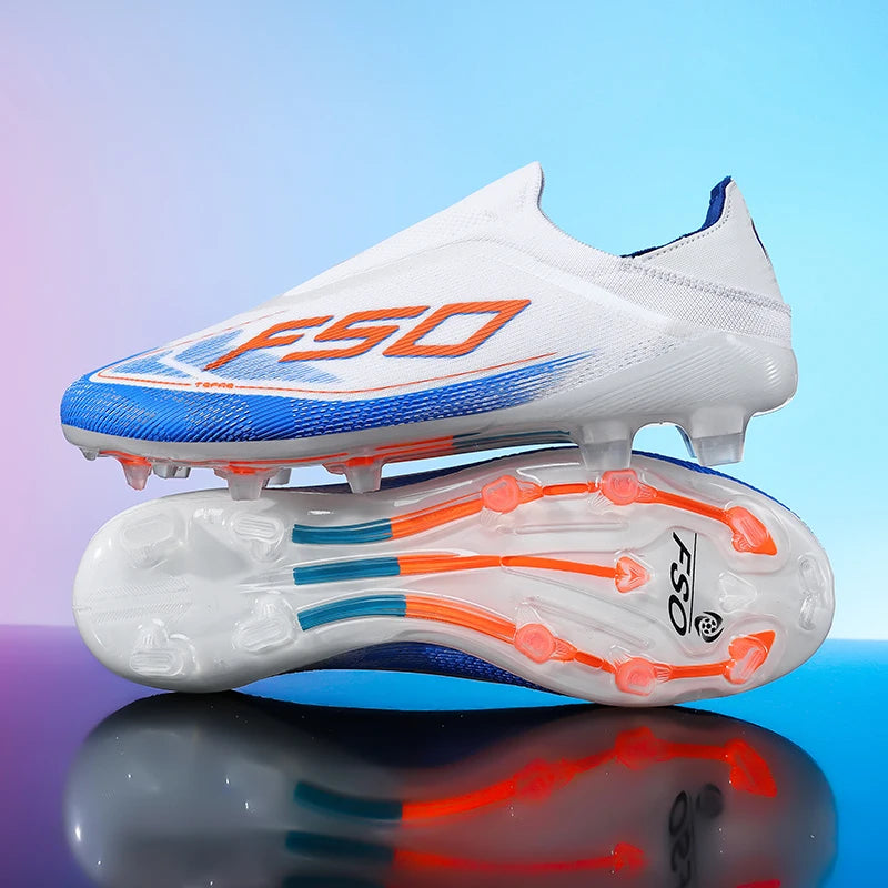 Nowe męskie buty piłkarskie antypoślizgowe dla chłopców, na zewnątrz, bestsellerowe buty do piłki nożnej na trawę i mecze, wysokiej jakości korki, wysokie, lekkie