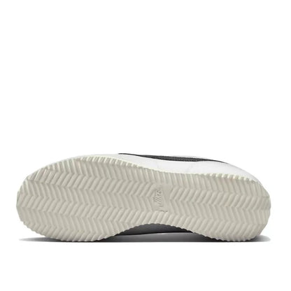 Nike Classic Cortez -pehmustetut, kevyet ja kestävät ulkoilu- ja vapaa-ajan juoksukengät, unisex-malli DN1791-100