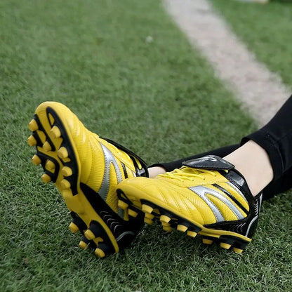 Hommes Football bottes de Football athlétique enfants chaussures de Football nouveau cuir haut mâle crampons formation Football baskets Sport