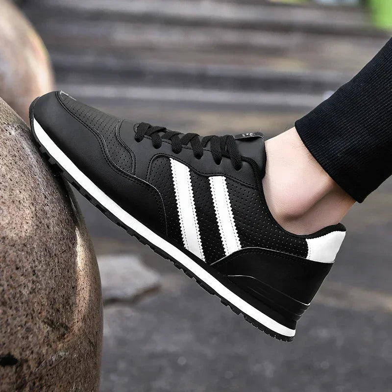 Jesienne buty sportowe męskie, płaskie buty do biegania, białe, trwałe, klasyczne buty casualowe, niskie, modne buty trekkingowe i do chodzenia