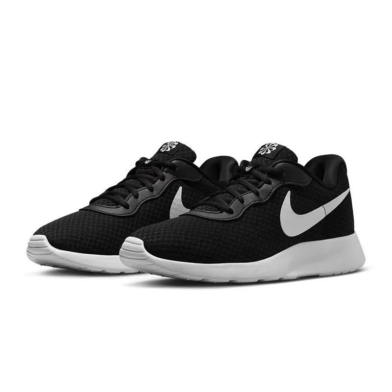 Nike Tanjun – pohodlné, univerzální, prodyšné a odolné nízké běžecké boty pro muže a ženy – černé DV7786-001