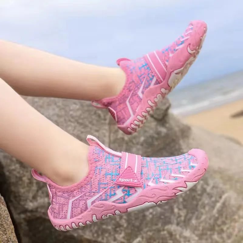 New children's boys and girls beach quick diving shoes, Qianjiang swimming shoes, indoor fitness floor shoes, bathroom shoes, sizes 29-38