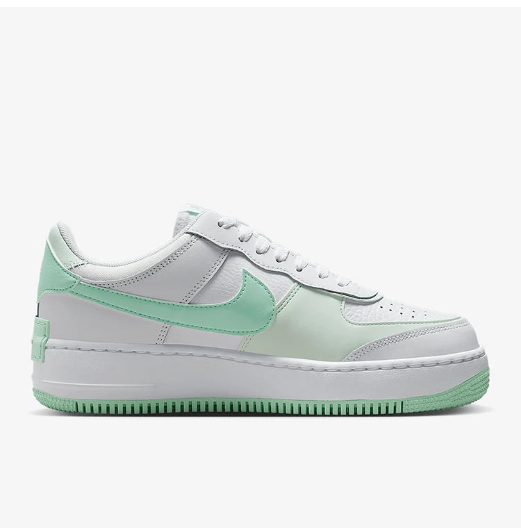 Nike ægte AIR FORCE 1 klassiske sneakers til kvinder med tyk sål og lavt skaft FZ3773-100
