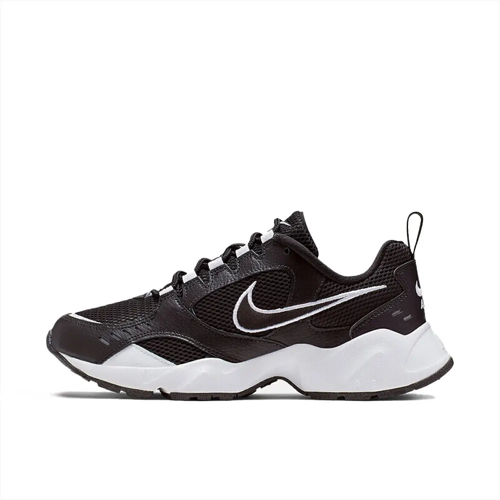 Nike Air Heights -naisten juoksukengät, ilmatyynyjousitus, mukavat, kevyet ja hengittävät päivittäiseen harjoitteluun CI0603-102