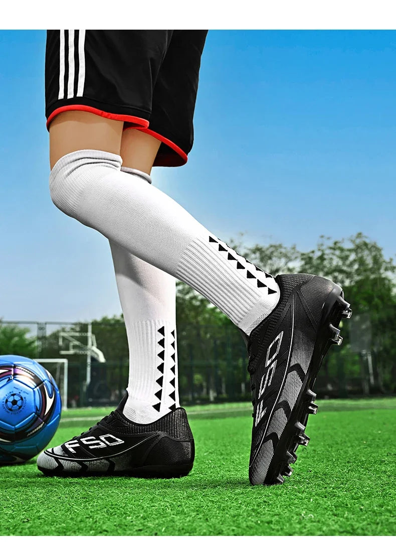 Nouvelles chaussures de football pour hommes, chaussures de sport respirantes, antidérapantes, de haute qualité, chaussures de football pour match en plein air, futsal, haute cheville, ultralégères