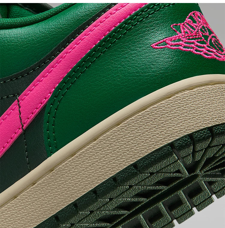 Originálne dámske športové tenisky Nike JORDAN s výšivkou, ľahké a polstrované, DC0774-162