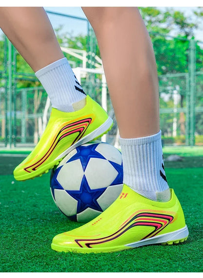 Nouvelles chaussures de football pour hommes, baskets de futsal très populaires, chaussures de football pour matchs sur gazon, entraînement, chaussures de football de haute qualité, crampons antidérapants, pour intérieur