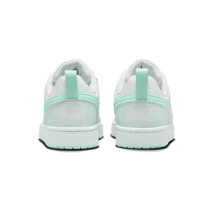 Nike COURT: sneakers da donna eleganti, versatili e comode: casual, antiscivolo, resistenti, nei colori bianco e verde menta FZ3539-100