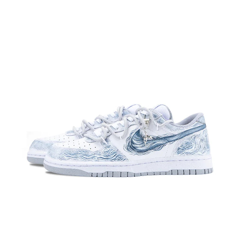 Anpassade sneakers Nike Big ”Tide Wave & Cloud” med kinesisk bläckgraffiti, retro låga herrskateskor