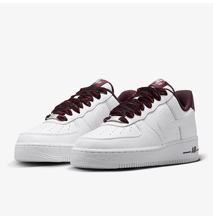 Originální dámské nízké retro lehké volnočasové tenisky Nike Air Force 1 HV4403-600